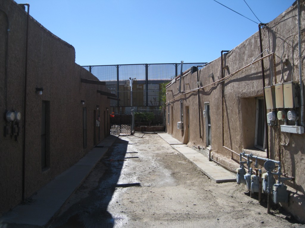 Housing in Chihuahuita right at the border to Mexico