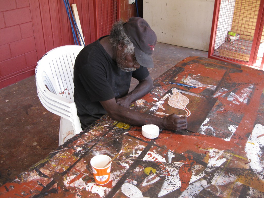 Artist at Injalak Arts & Crafts