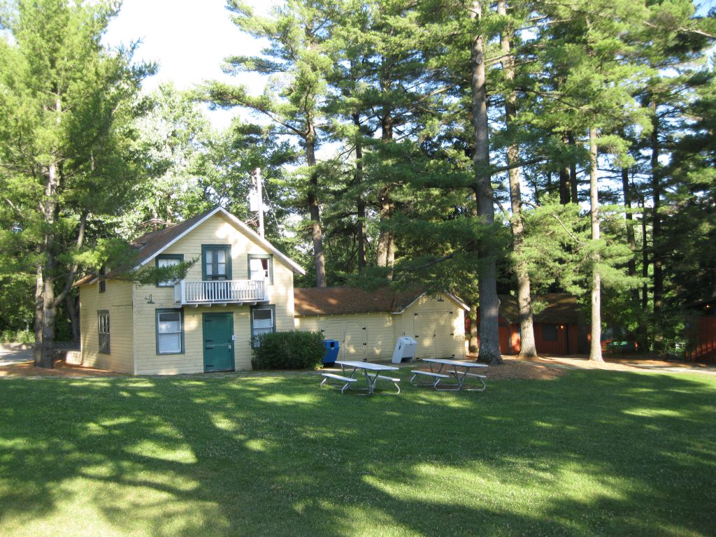 The Garage at the Moorside Section of the of the Mackenzie King Estate